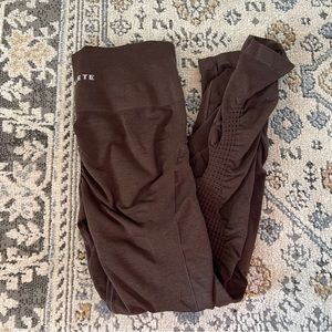 Alphalete Contour Amplify Leggings